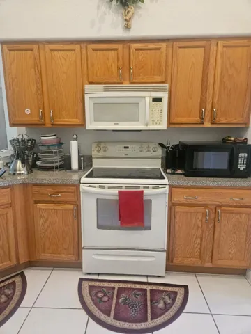 10 Kitchen