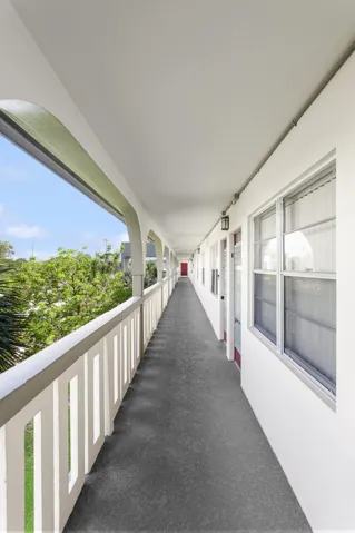 Condo 4th Floor Hallway