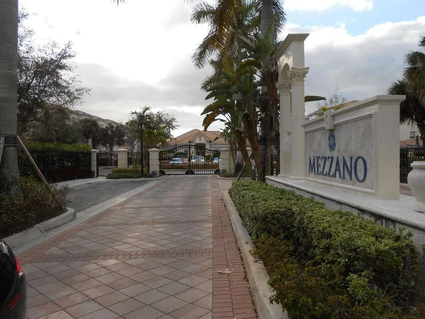 mezzano 01