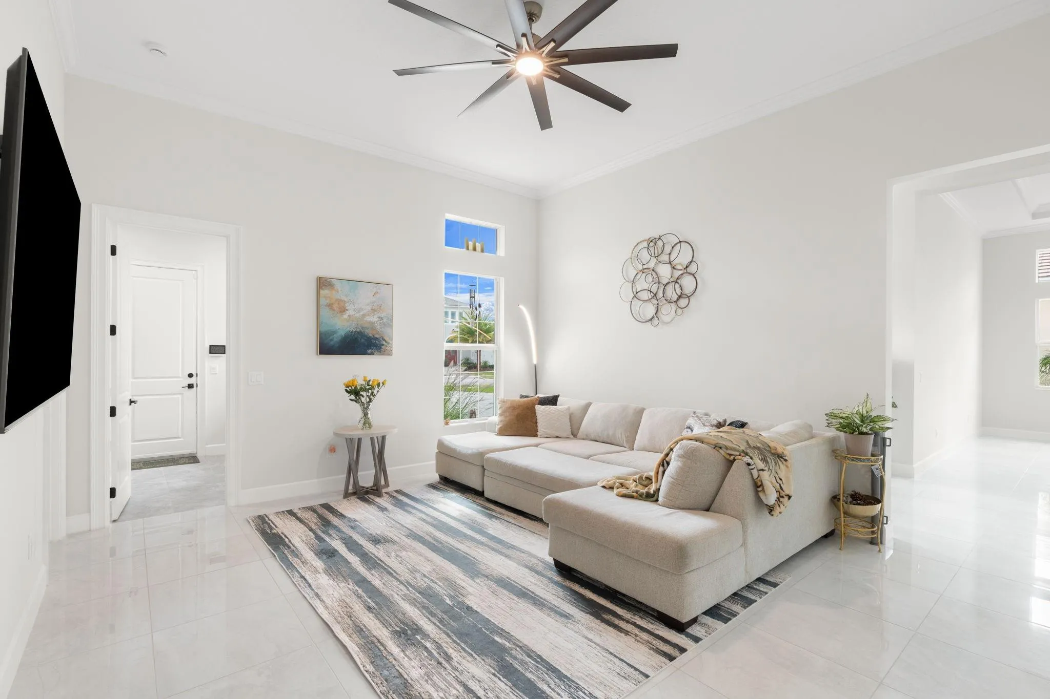 2ND OR IN LAW LIVING ROOM