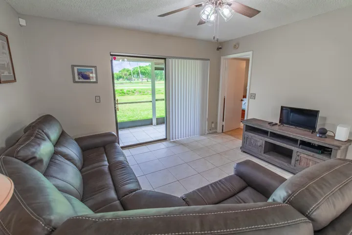 4688 Lucerne Lakes Blvd-26