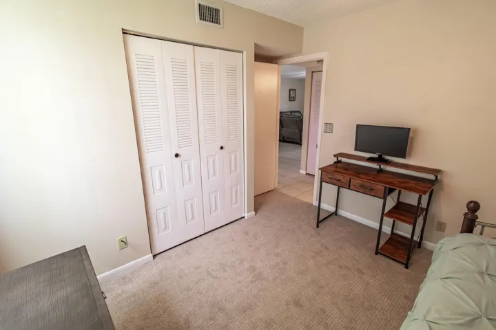 4688 Lucerne Lakes Blvd-24