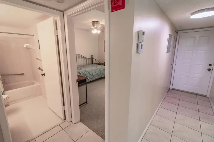 4688 Lucerne Lakes Blvd-19