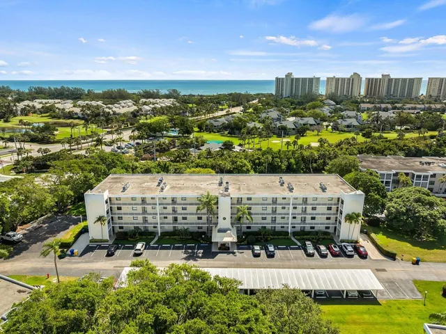300-N-Hwy-A1A-Apt-203C-HigMedia-001-1280