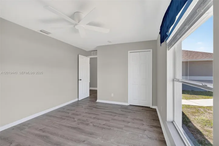 4th Bedroom w/ Closet