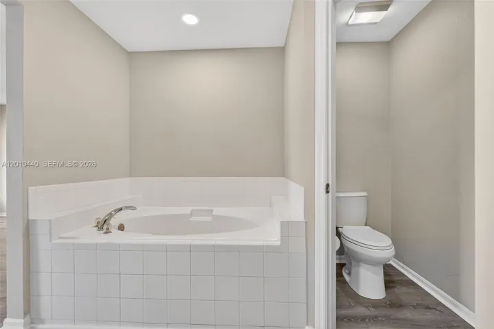 Primary BA Private Toilet Closet