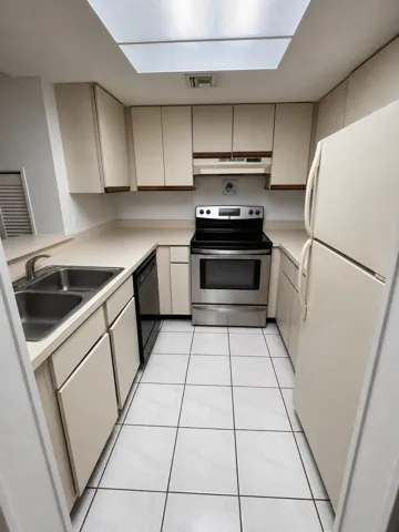 Kitchen 2