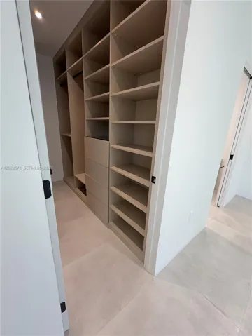 Junior Master Closet