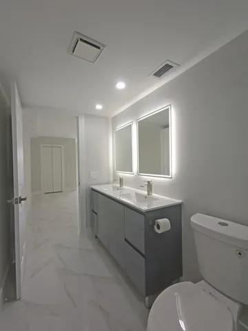 Master Vanity