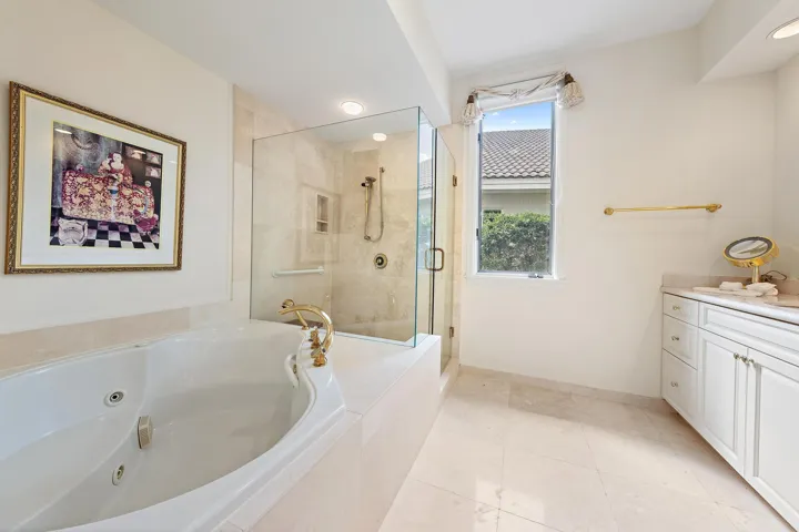 12001 SE Prestwick Terrace-24