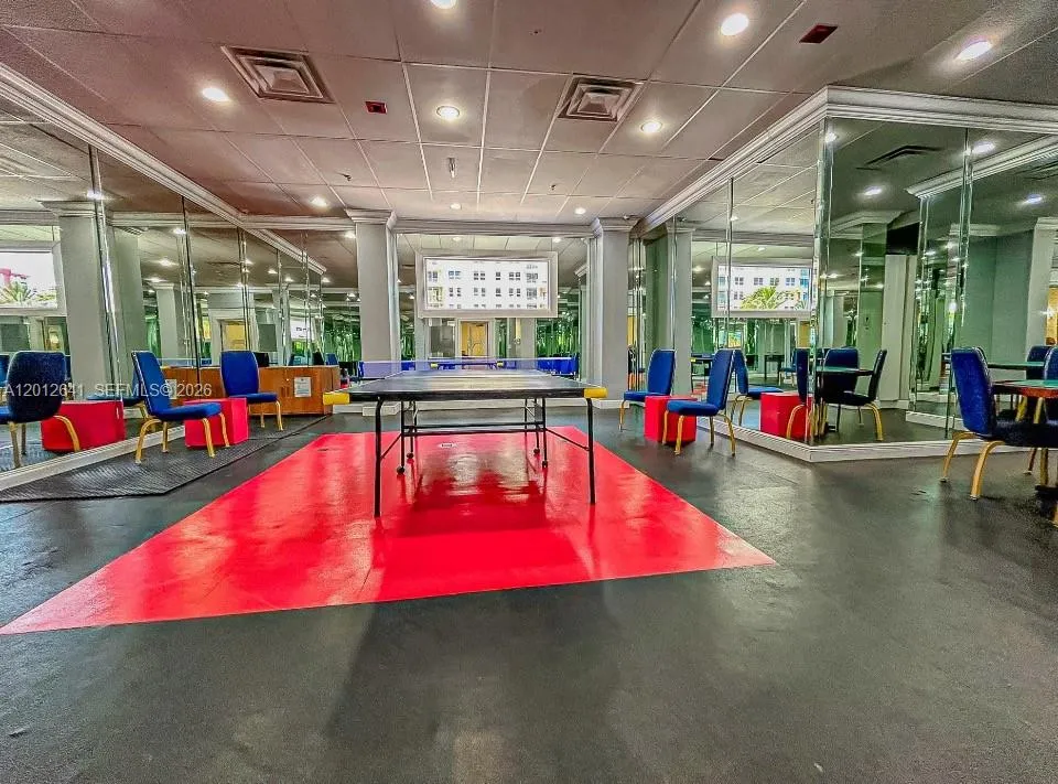 GYM STRETCHING AREA