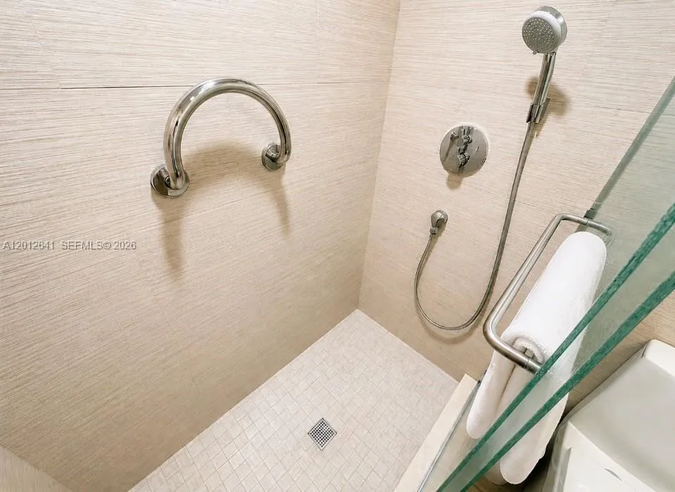 GLASS SHOWER ENCLOSURE
