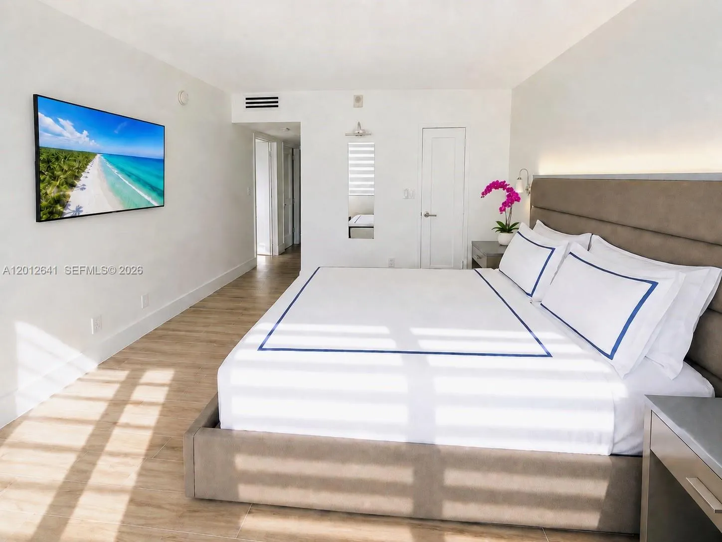 KING SIZE BED