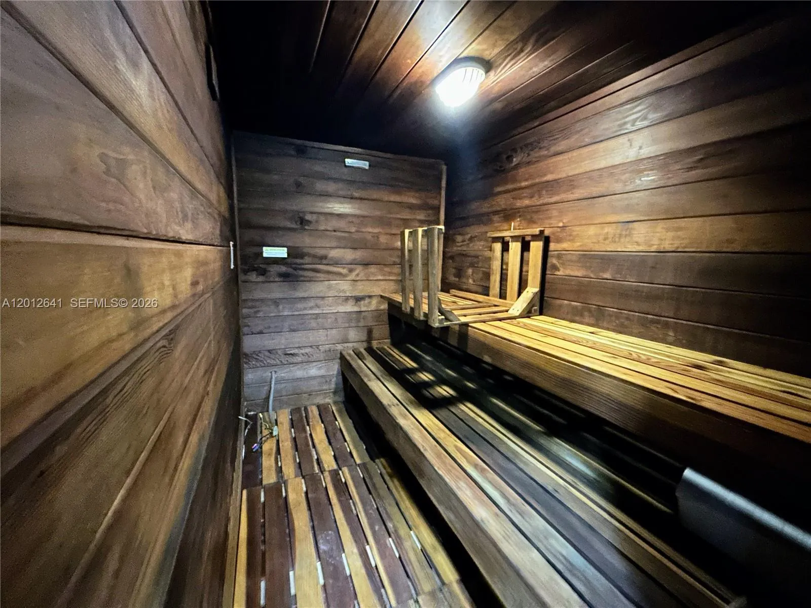 DRY SAUNA