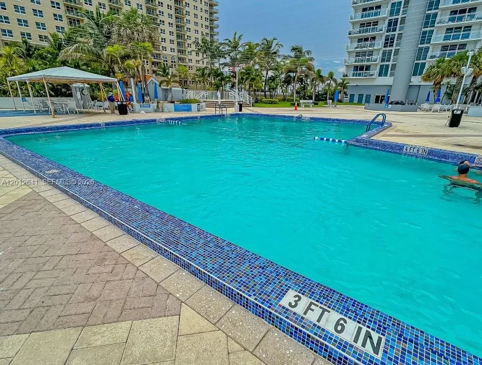 OCEANFRONT HEATED POOL
