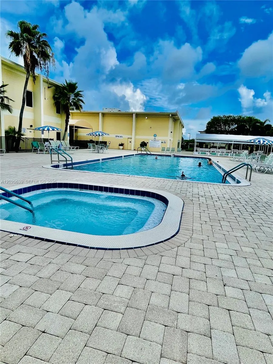 Pool 2