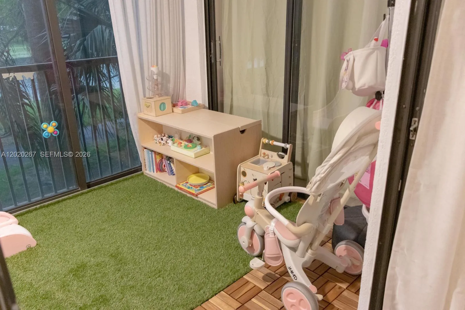 Photo 16