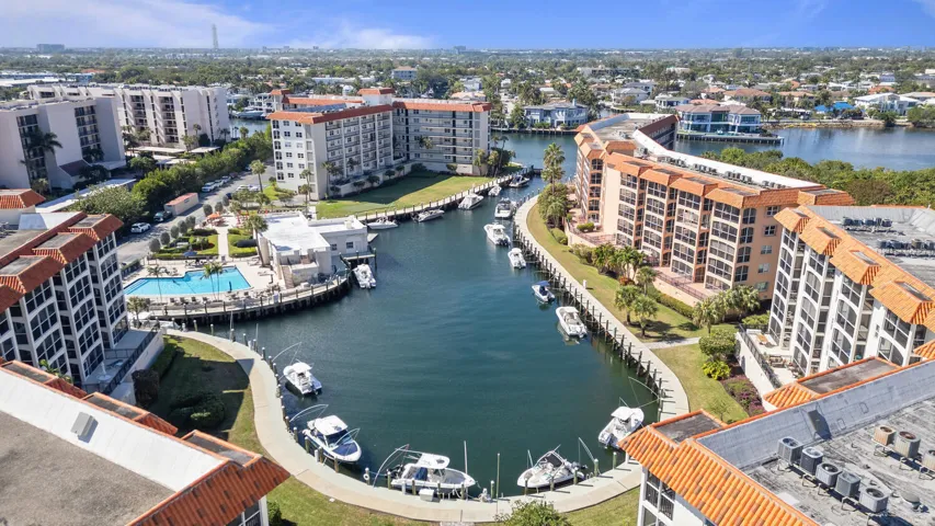 2871 N Ocean Blvd V443 Boca-large-034-05