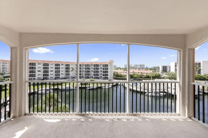 2871 N Ocean Blvd V443 Boca-large-011-00