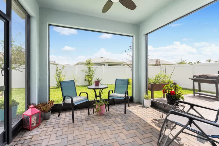 Screened in Lanai