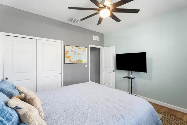 Guest Bedroom #1