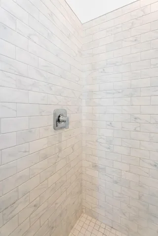Standup shower