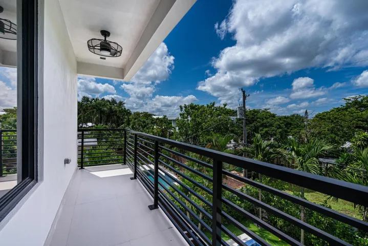 719 N Victoria Park Rd Fort Lauderdale F