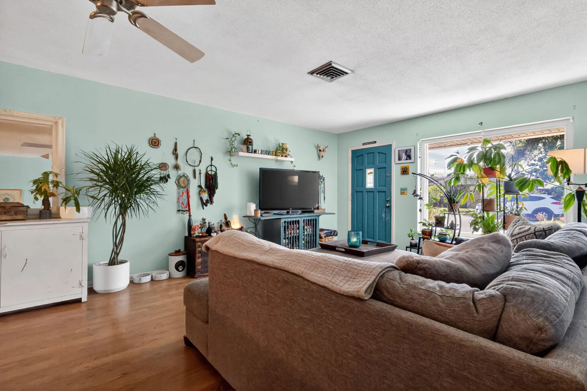 6-web-or-mls-F14A4109