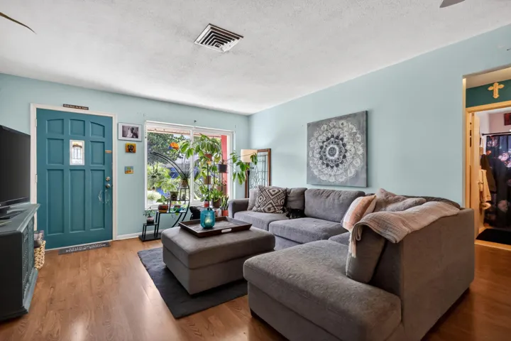 4-web-or-mls-F14A3950