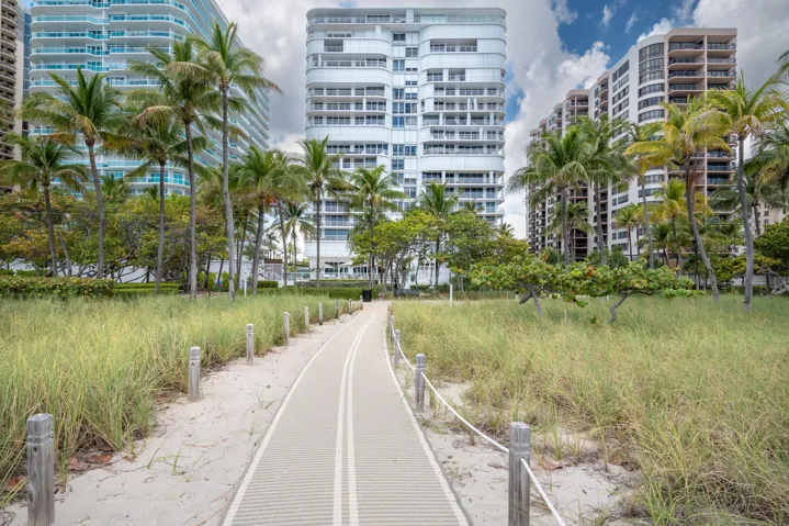 10155 apt 1401-65