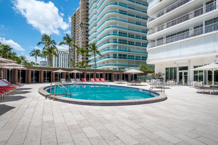 10155 apt 1401-61