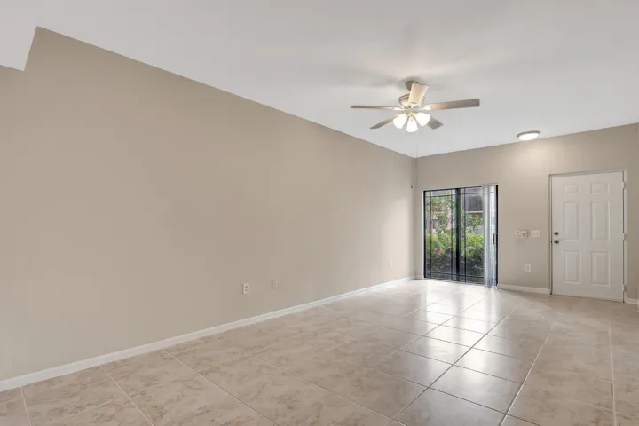 Living Room 4