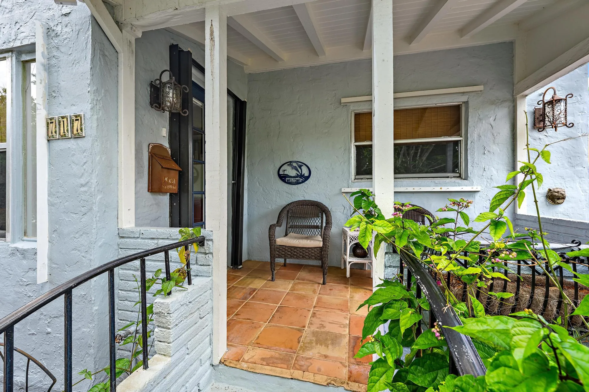 717 Macy St-23