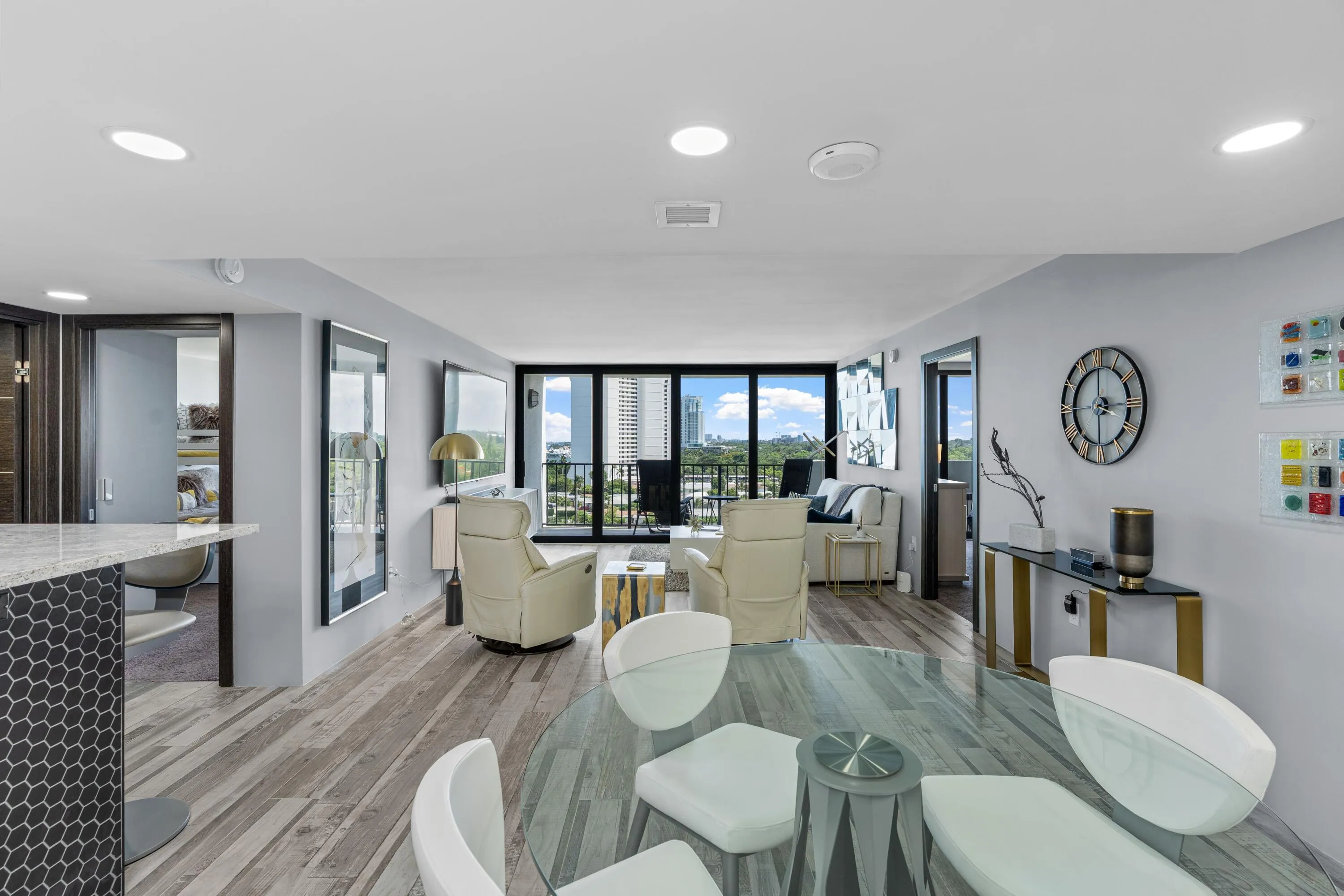 DIning/Living Area