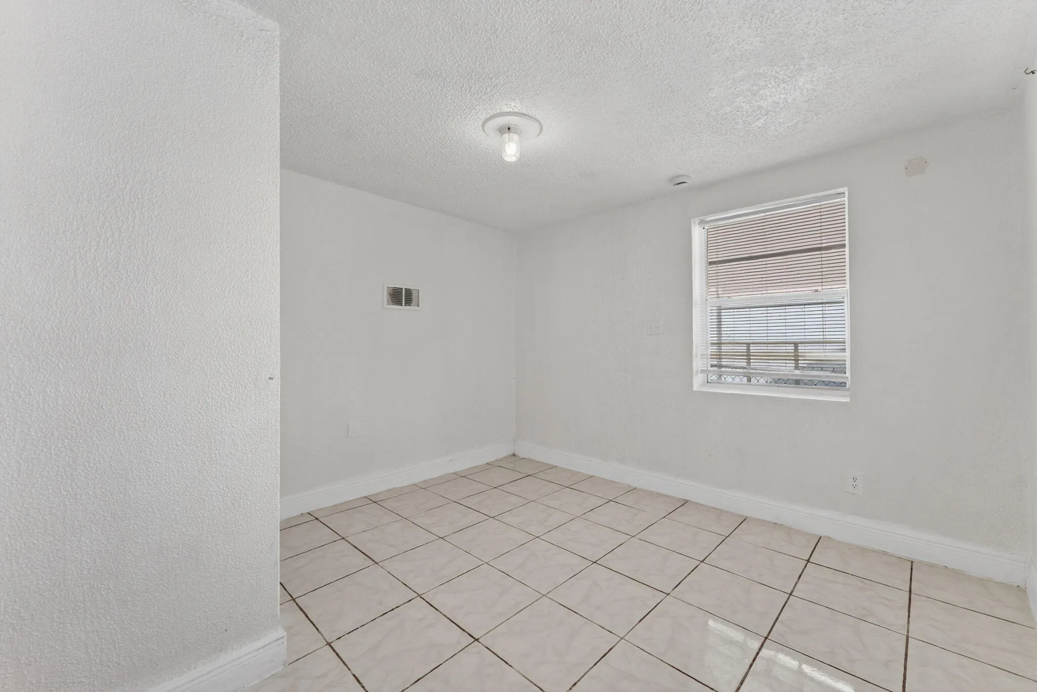 16-web-or-mls-DSC09545