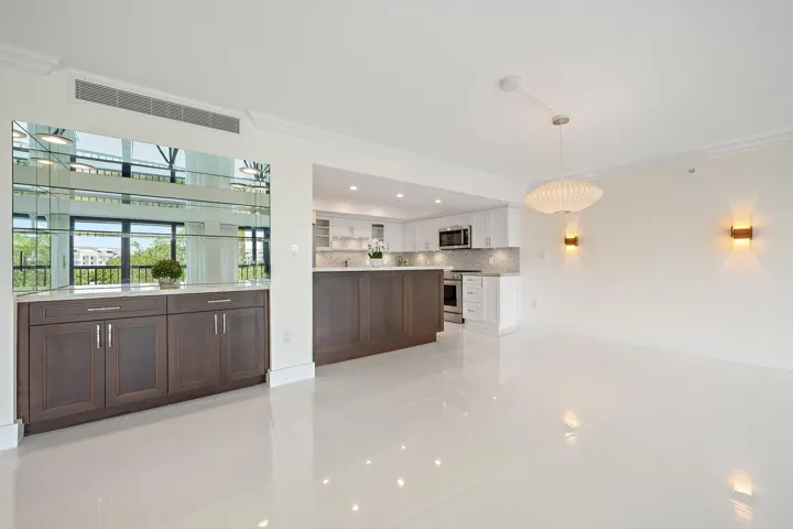 OPEN CONCEPT LIVING