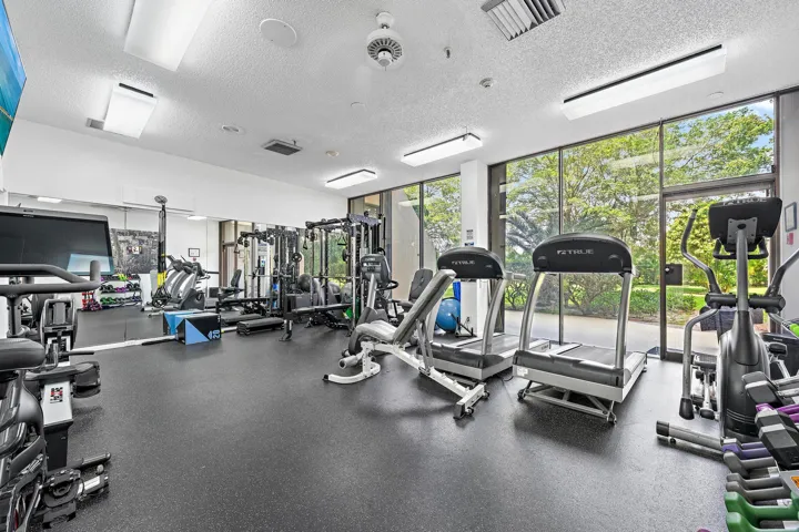 COMMUNITY GYM