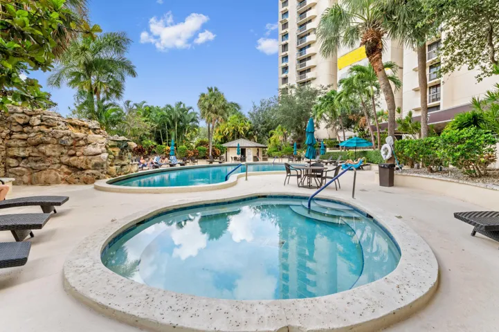 RESORT LIVING IN FL