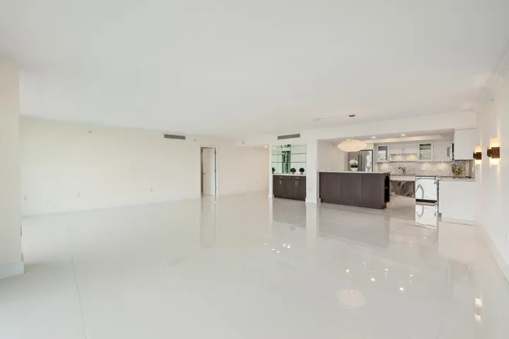 OPEN CONCEPT LIVING