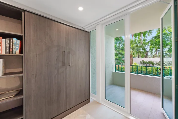 100 Southeast 5th Avenue - 52.jpg-SMALL