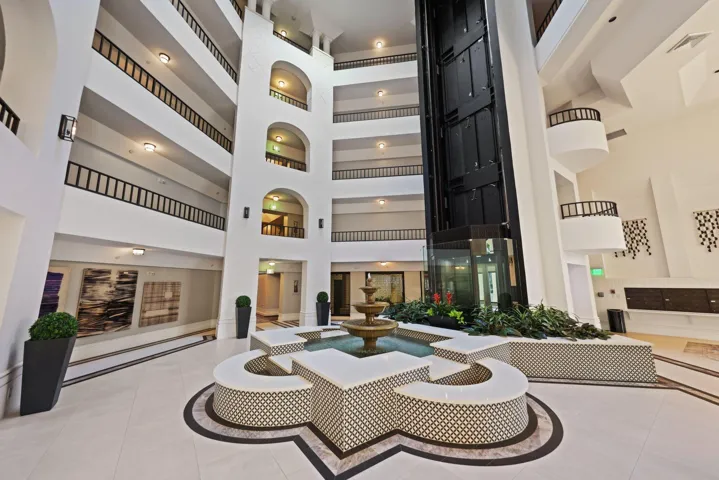100 Southeast 5th Avenue - 73.jpg-SMALL