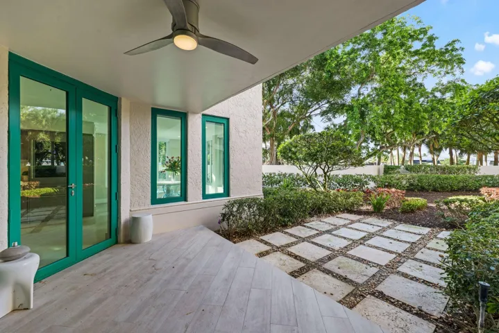 100 Southeast 5th Avenue - 57.jpg-SMALL