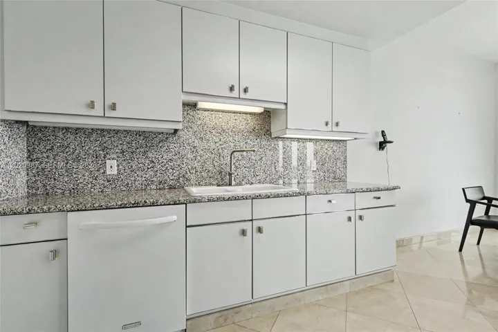 Eat In Kitchen