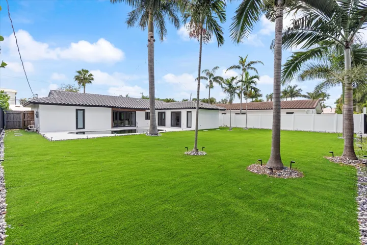 28-4721 Bayview Drive Ft. Lauderdale, FL
