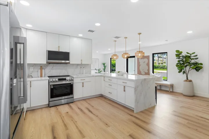 13-4721 Bayview Drive Ft. Lauderdale, FL