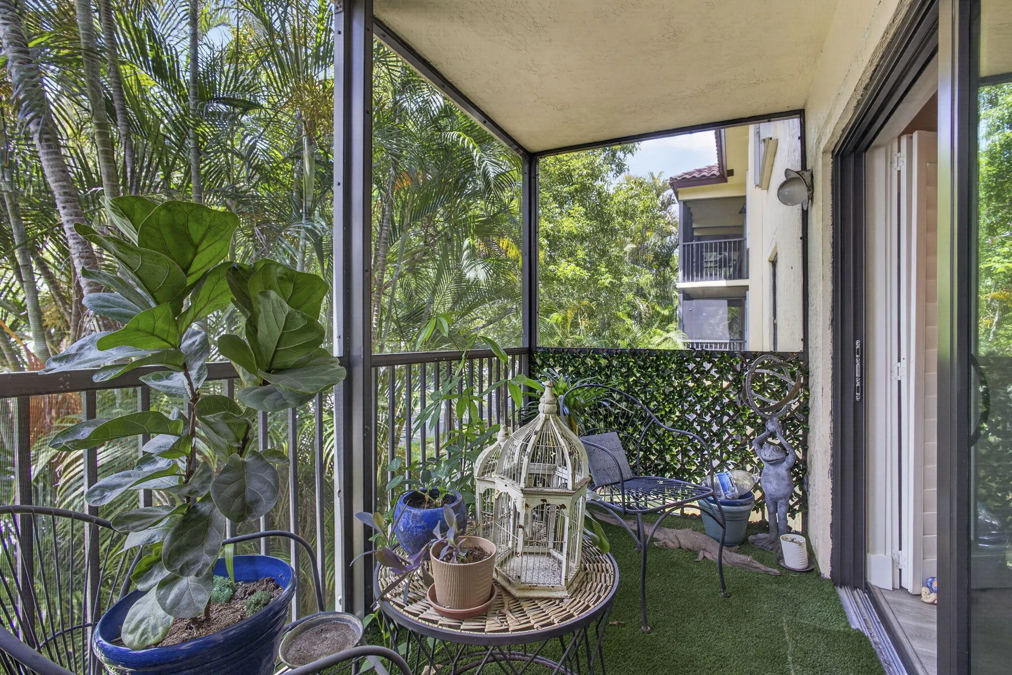 screened in lanai