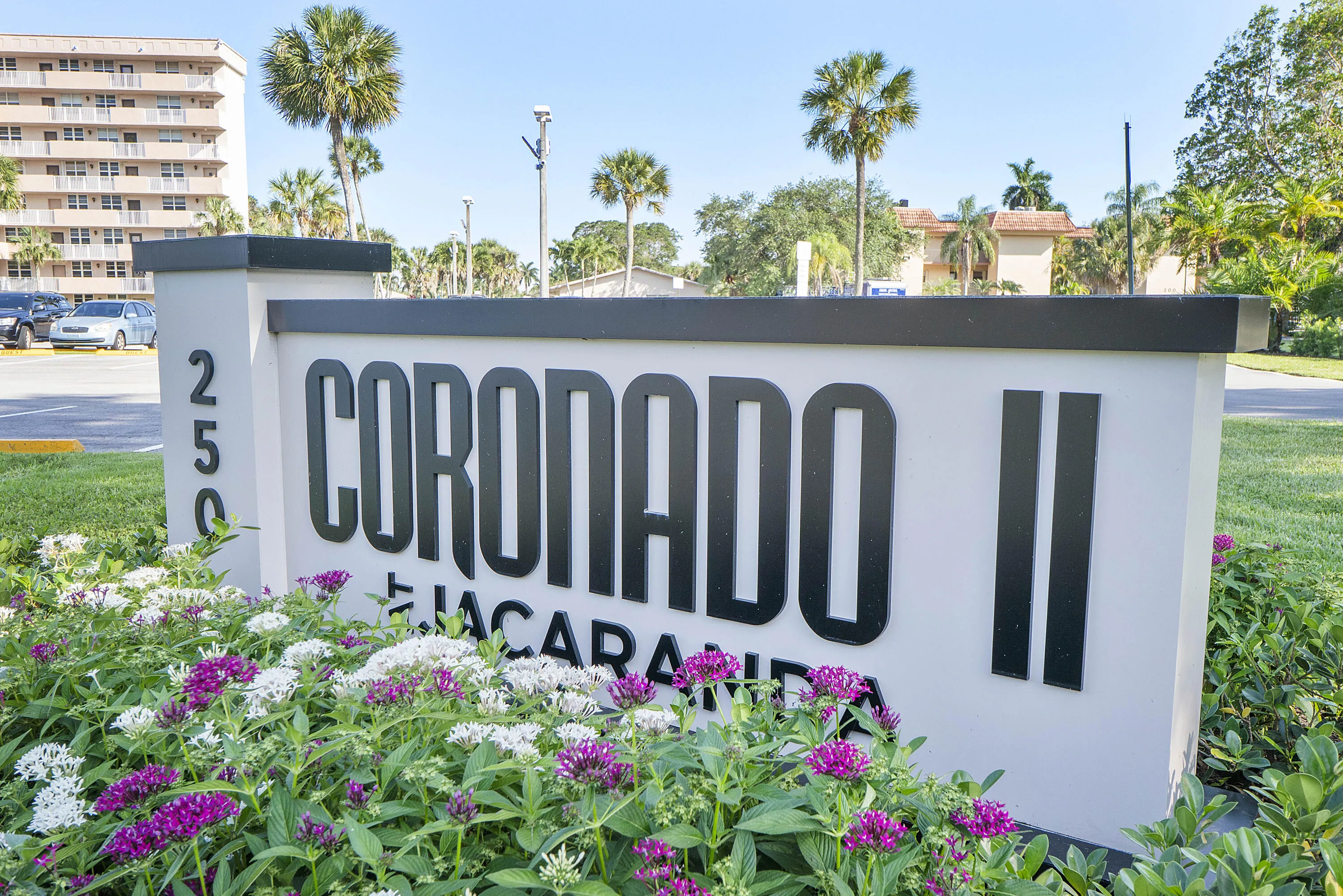 250 Jacaranda Dr u308_034