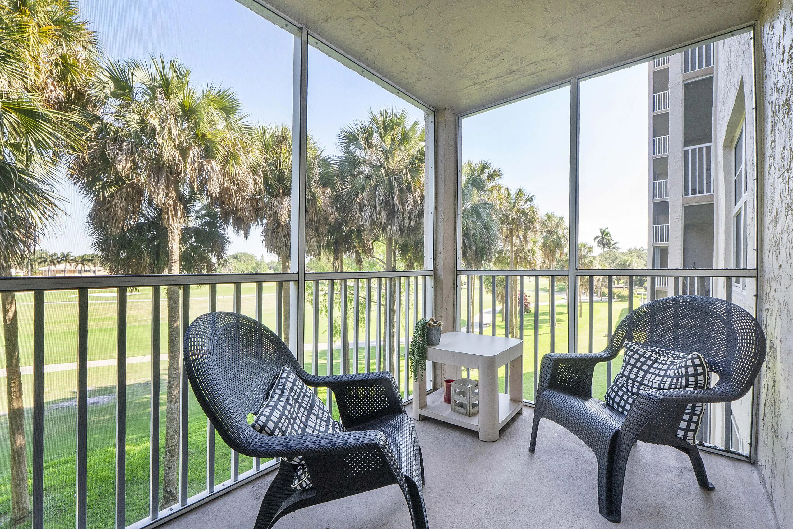 250 Jacaranda Dr u308_019