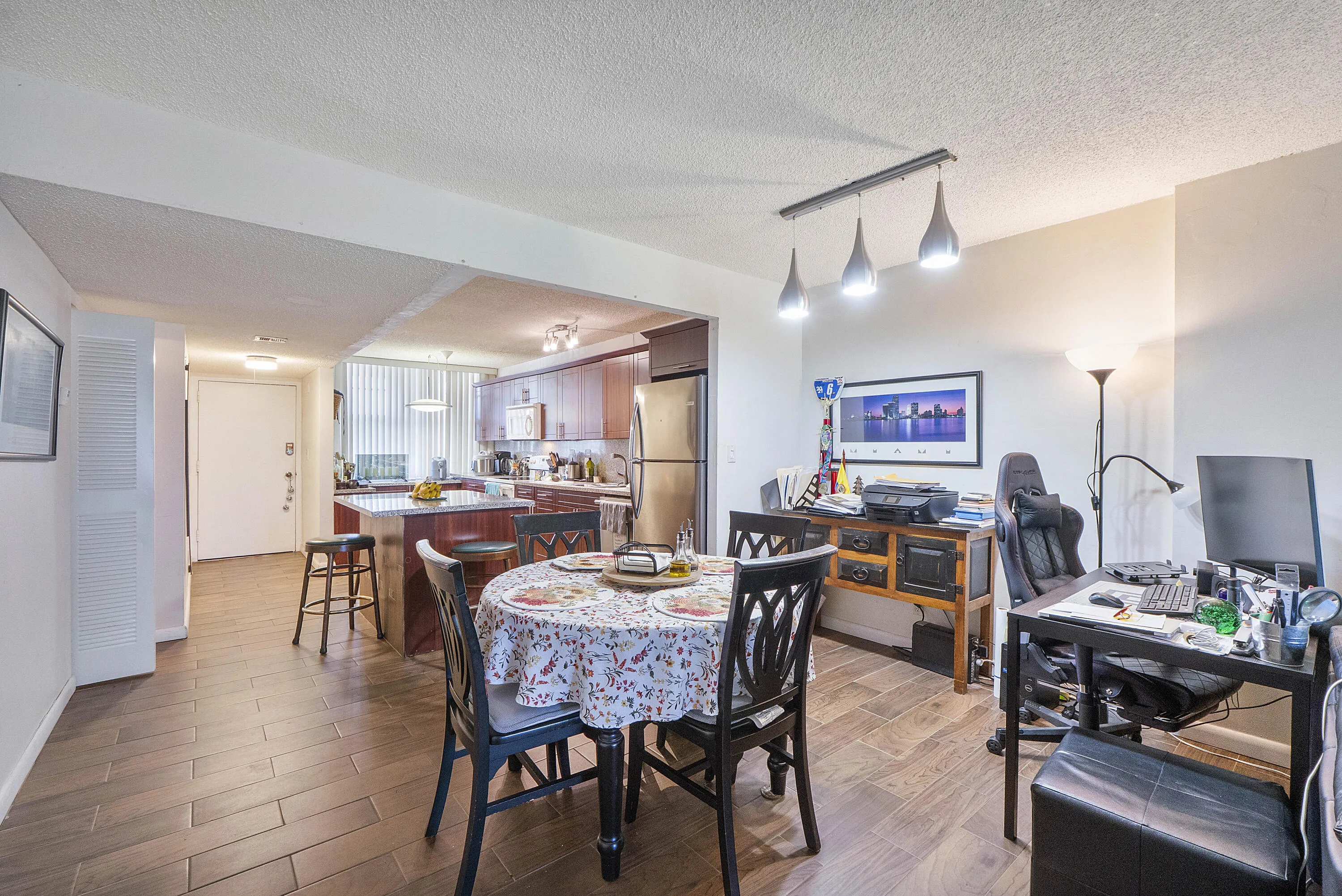 250 Jacaranda Dr u308_016
