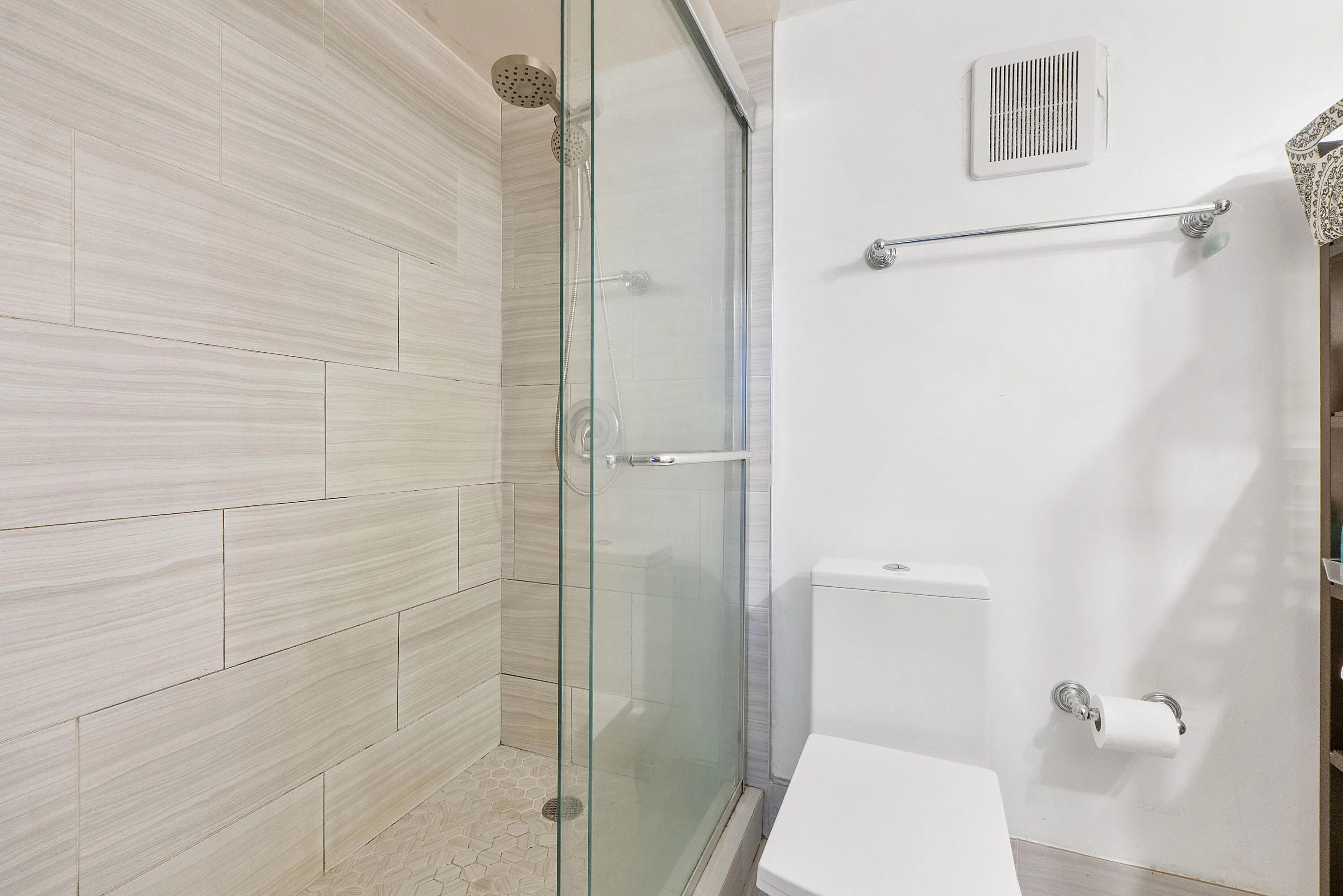 250 Jacaranda Dr u308_011